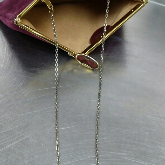 Clutch - Picture 2 of 5